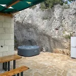 Nugal 2+2 *